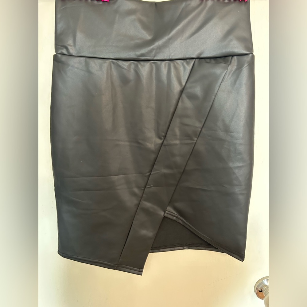 NWOT Black Faux leather Skirt